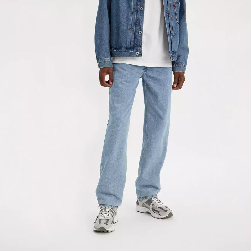 Load image into Gallery viewer, Levis 550 Relaxed Jeans - Light Stonewash -  Detail
