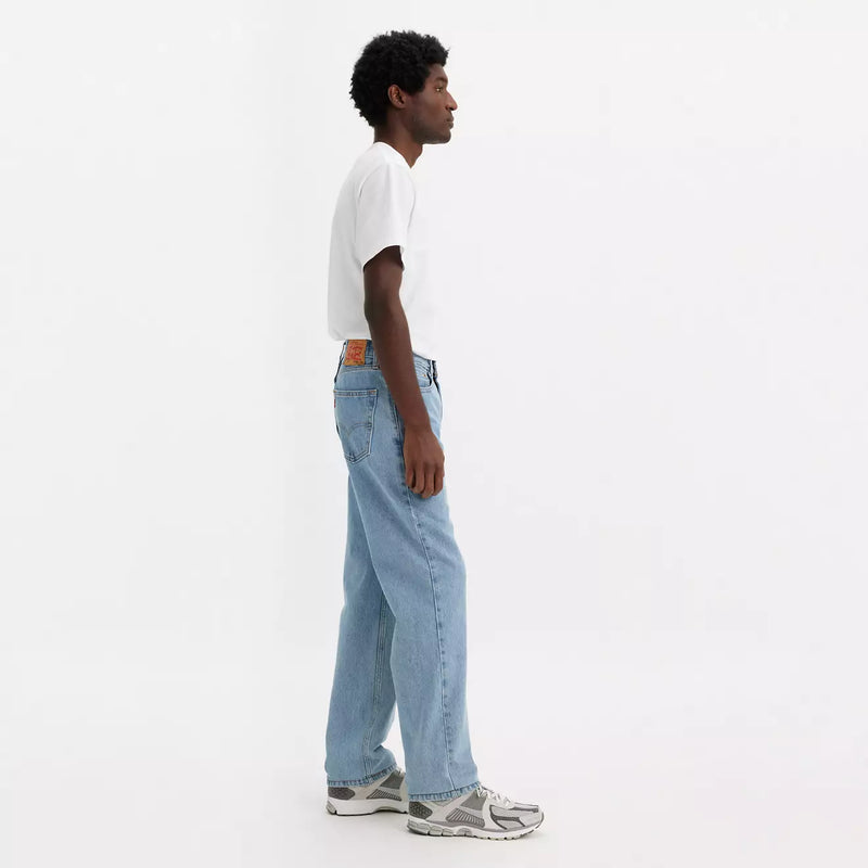 Load image into Gallery viewer, Levi&#39;s 550™ Relaxed Fit Jeans - Light Stonewash - Side
