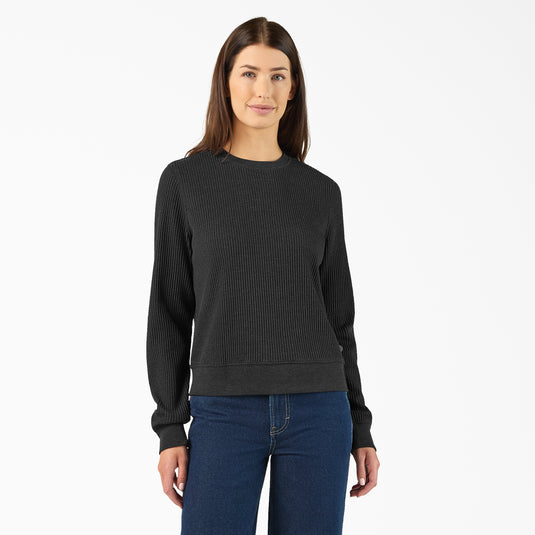 Model is 5' 10