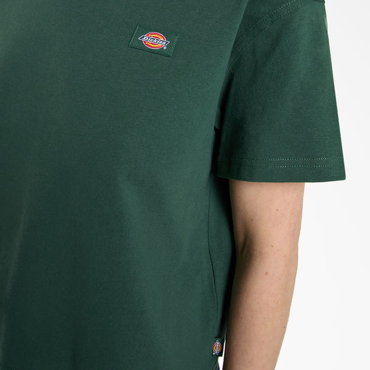 Close up of a female model wearing a pine needle green Oakport Short Sleeve T-Shirt features a boxy, cropped fit that pairs perfectly with high-rise shorts or jeans.