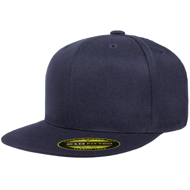 Load image into Gallery viewer, Inspired by premium on-field baseball gear, the dark navy blue FLEXFIT 210 cap combines advanced Flexfit Technology with high-quality fabrics for unmatched comfort, durability, and a secure fitted look. 
