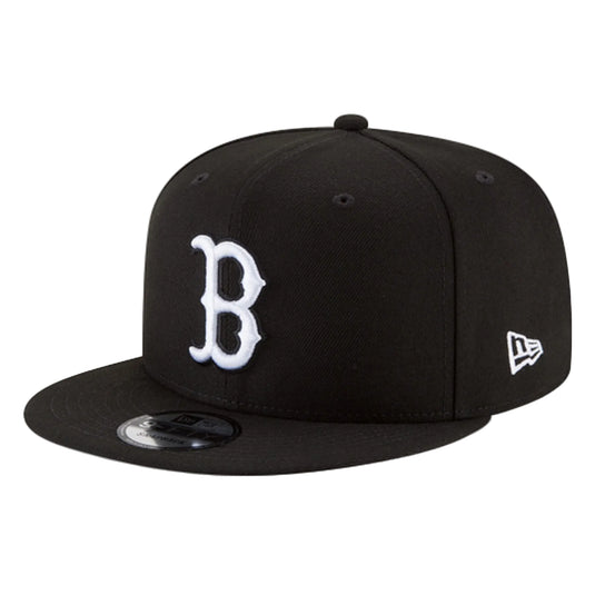 Black baseball cap with 'B' logo on a white background