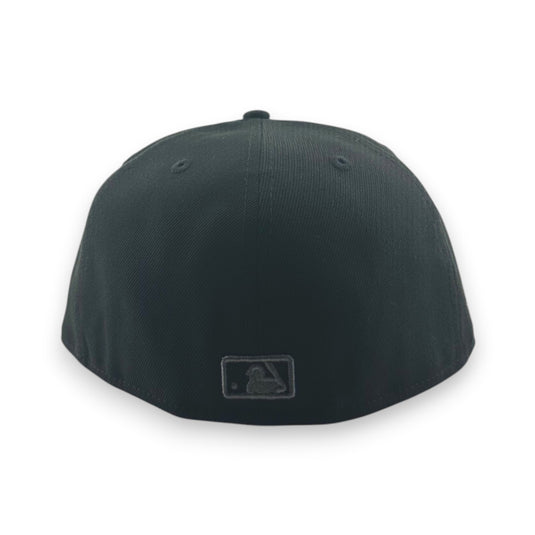 Black cap with a gray MLB logo embroidred on the back