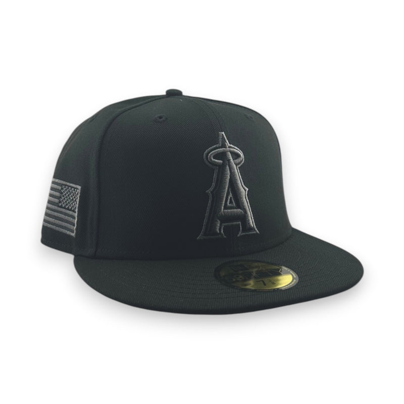 Load image into Gallery viewer, Black baseball cap with logo and American flag patch on a white background
