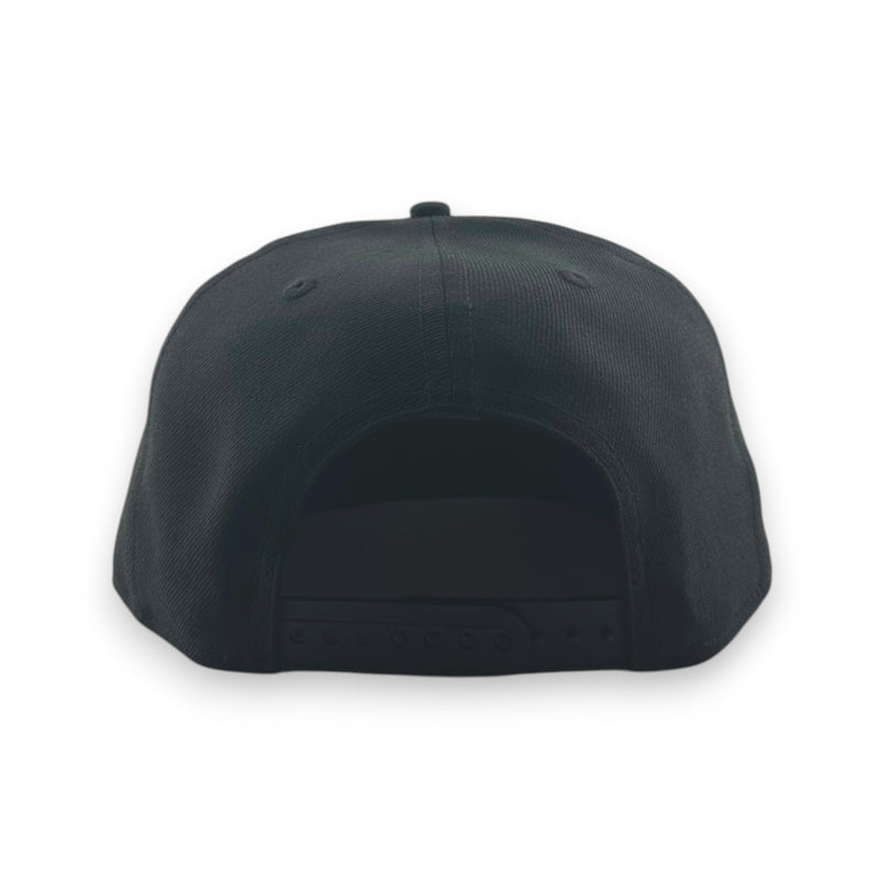 Load image into Gallery viewer, Black cap on a white background
