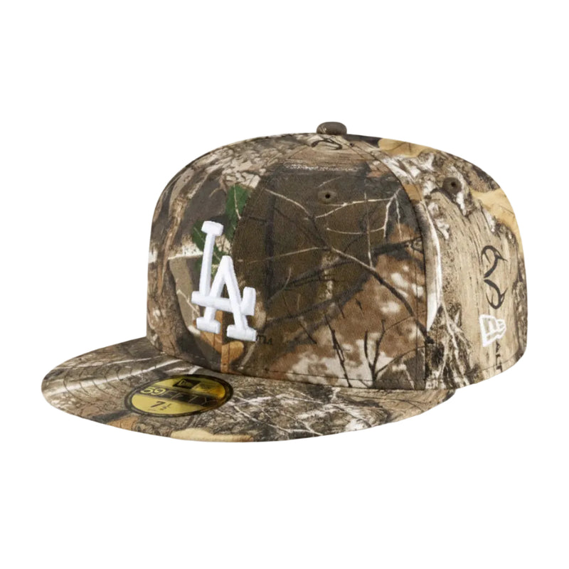 Load image into Gallery viewer, Camouflage baseball cap with LA logo on a white background
